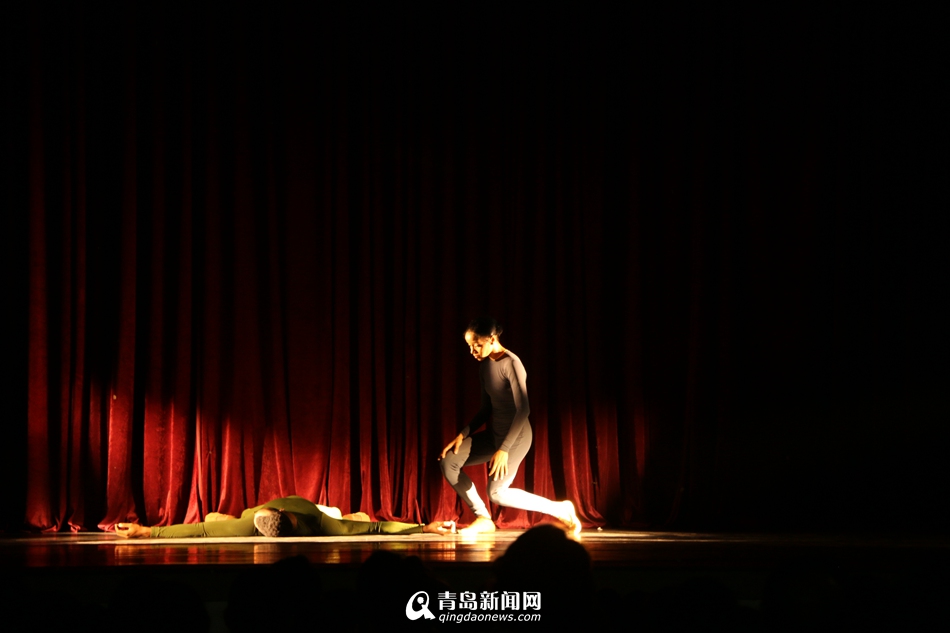 青农大上演芭蕾舞专场演出气质舞者仙气十足