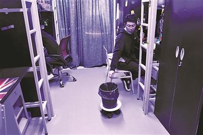 95后改造宿舍变“太空舱”：文科生也能玩转黑科技