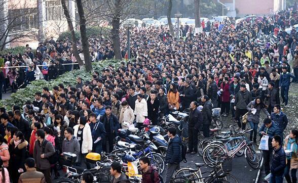 人社部：2018国考报名结束，共165.97万人过审