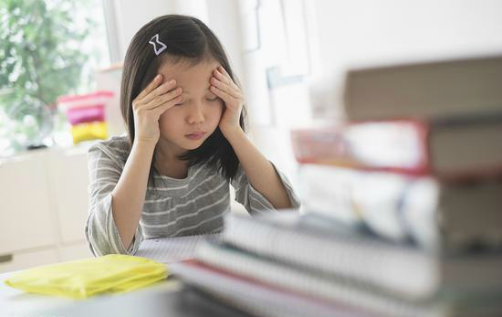 家庭作业家长签字引吐槽：到底我上学还是娃上学