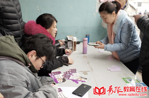 本网探秘美术艺考生的背后故事 考前一晚仍在练习素描
